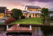 PRESTIGE WATERFRONT POSITION