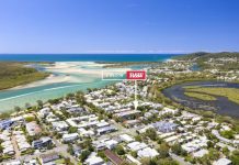 Riverside residence without compromise