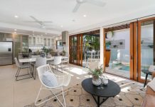 Stand alone duplex at the centre of the Noosaville universe