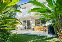 Quiet 5-star townhouse living by the water