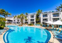 Apartment with expansive panoramic views