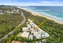 Rare beachfront beachhouse with lift