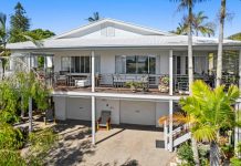 Quintessential easy-breezy beach house at Marcus