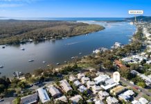 Lifestyle Villa at the Noosa River