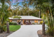 Peaceful lifestyle property adjoining Noosa Trails