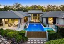 Award winning home on 5,900m2