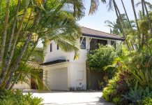 Immaculate easy-care duplex central to Noosaville