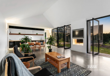 Buyers battle it out in Hastings St