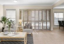 Sassy river house for sandy feet and salty air