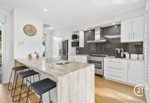 YOUR VERY OWN NOOSAVILLE HIDEAWAY OFFERING LUXURY AND STYLE