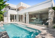 Stunning new unequivocal luxury, a Sunshine Beach sparkling gem