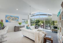 Wide River Views From Central Gympie Terrace Penthouse