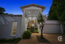 Beachside living with room for the whole family