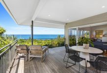 PANORAMIC BEACHSIDE RETREAT