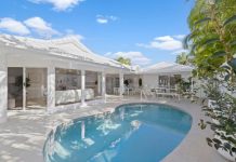 Stylish Single-Level Noosa Waters Dream Home