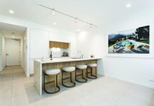 Luxurious North Facing Single Level Apartment