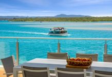 Dazzling Noosa Riverfront Apartment