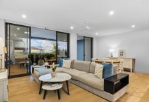 Luxurious Apartment with Breathtaking Hinterland Views in a Prestigious Location