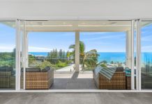 Sunshine Beach Penthouse Perfection: Wide White-Water Views, 2-Mins to Sand