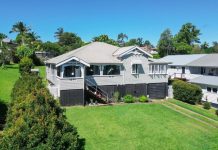 Queenslander with Views, Character and Charm