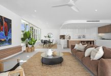 Sparkling Stellar Jewel on James Street Mere Minutes Noosa River