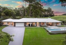 Luxurious Dual Living Residence in Prestigious Doonan