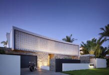 Whispers of Cool Palm Springs Brilliance; 5-Stars on Noosa Sound