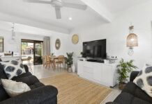 Charming Townhouse just Metres to River – Sought after Munna Cr Pocket