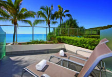 Absolute beachfront apartment