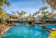 Everything & More Islander-Style; Cafe Central & Noosa River