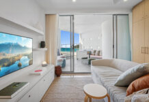 Dress Circle Location: Views Over Noosa Main Beach Laguna Bay, First Point & Beyond