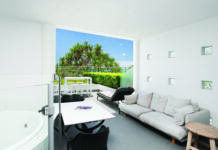 Stunning, absolute beachfront apartment