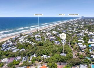 Multi-Level Beach House and 1,146sqm of Land